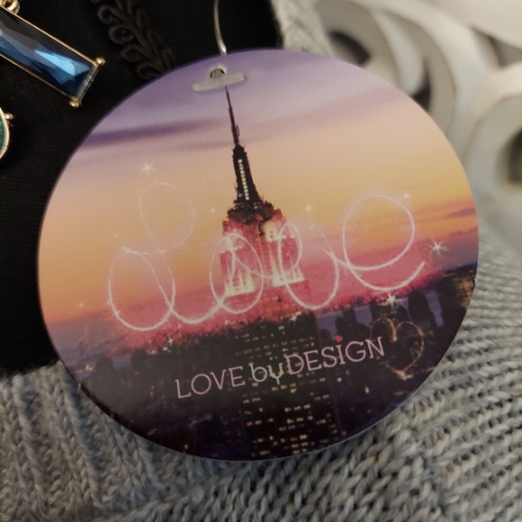 Love By Design Sweater with embroidered flowers Size Small - Picture 3 of 5